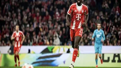 曼联主场击败伊普斯维奇，马奎尔头球破门制胜